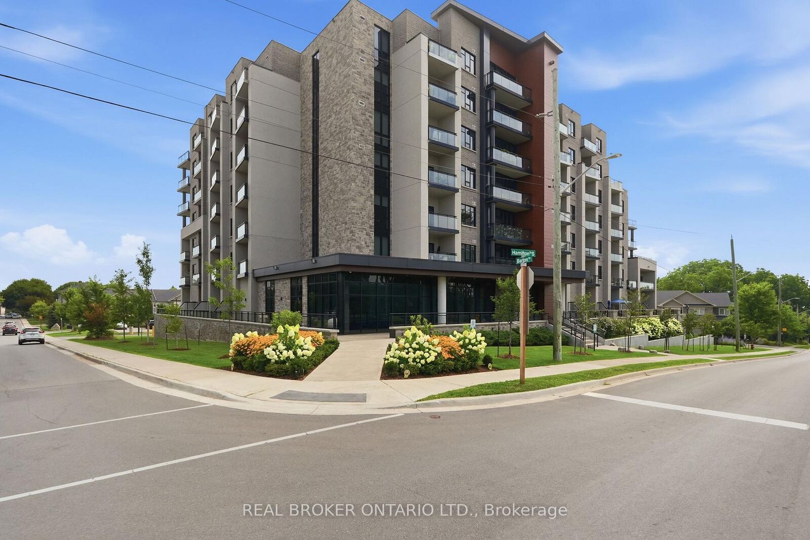 Property Photo: 30 Hamilton Street S 101 ON L8B 1V8