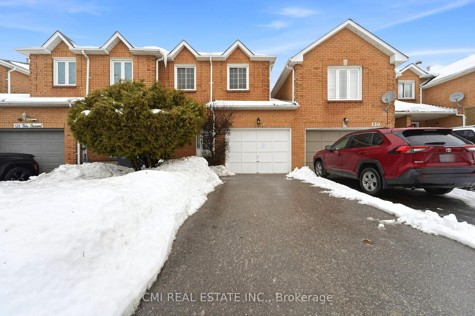 Property Photo: 128 Toba Crescent ON L6Z 4R9