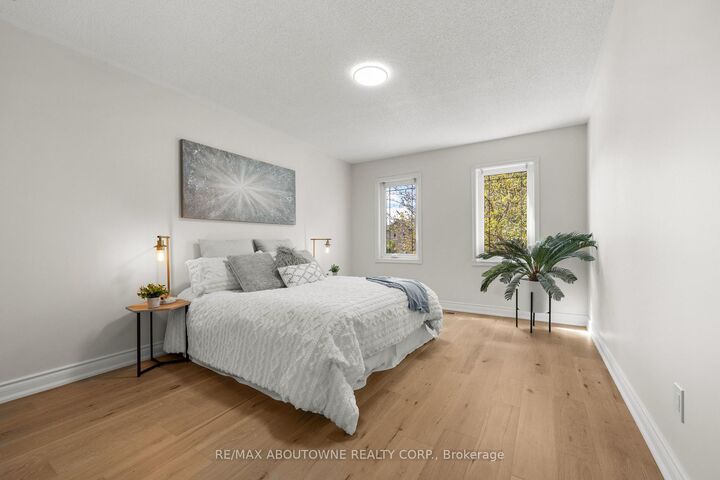 Property Photo: 435 March Crescent ON L6H 5X7