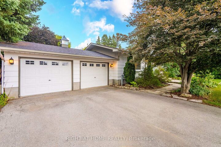 Property Photo: 11749 Tenth Line ON L7G 4S7