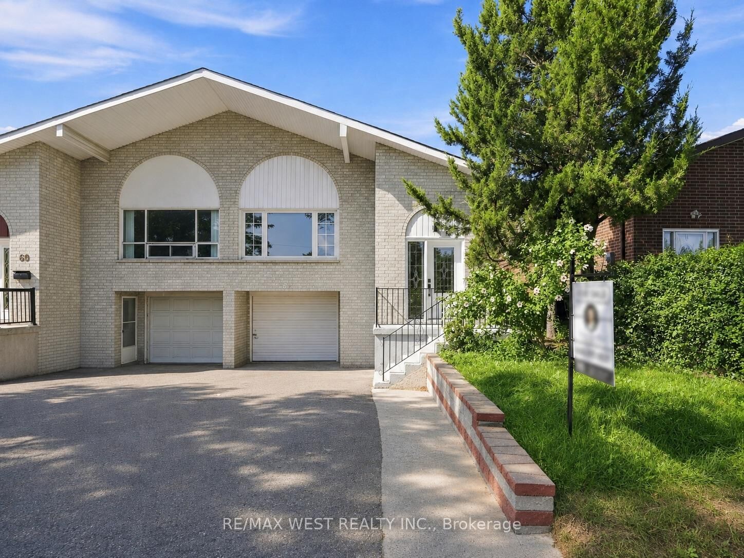 Property Photo:  62 Littleleaf Drive  ON M1B 1Z2 
