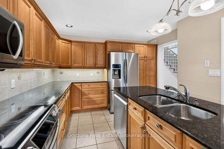 Property Photo: 7 Hazel Court ON K8P 5M4