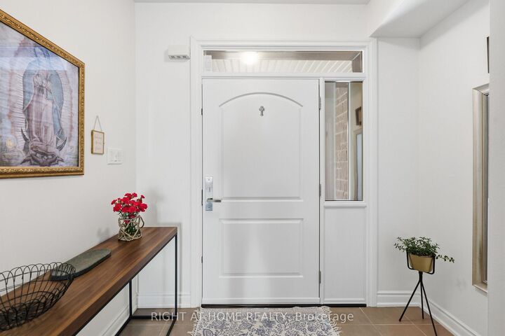 Property Photo: 52 Upper Canada Court ON L7G 0L1