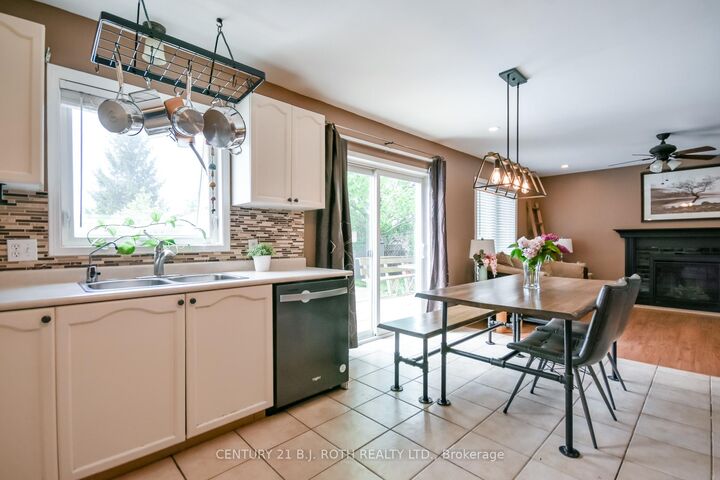 Photo de la propriété: 42 Farmstead Crescent ON L4N 8S1