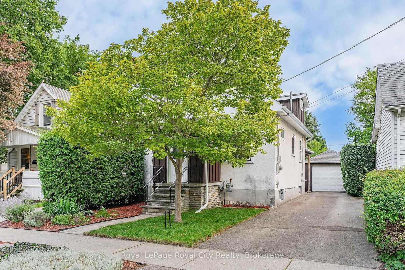 Property Photo: 19 Walter Street ON N1E 5N9