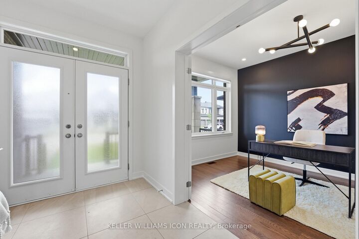 Property Photo:  702 Rosales Ridge  ON K1T 0V5 
