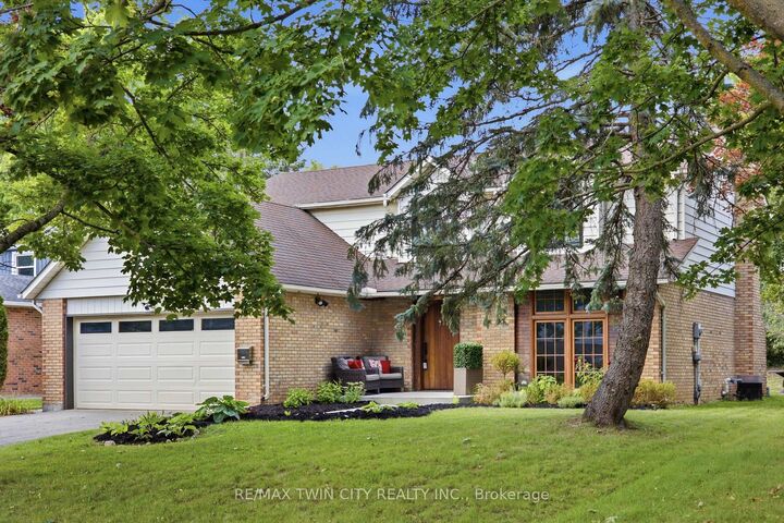 416 Clairbrook Crescent — photo 1