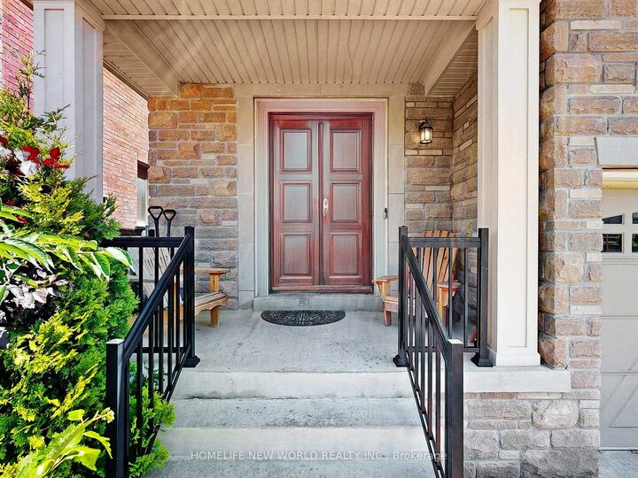 Property Photo: 54 Thornapple Lane ON L4E 1E7
