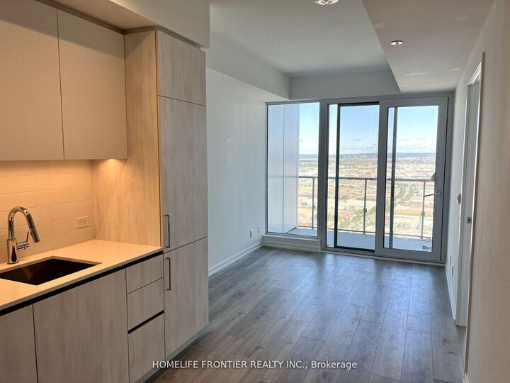Property Photo: 7890 Jane Street 4308 ON L4K 0K9
