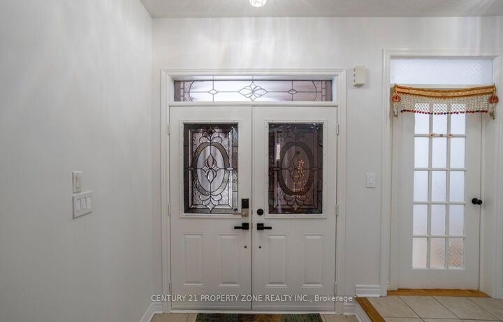 31 Game Creek Crescent — photo 1