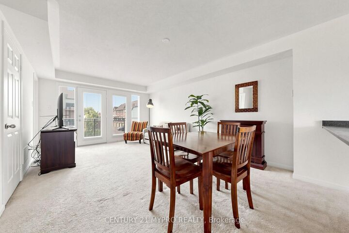 Property Photo: 2895 Hazelton Place E 3 ON L5M 0S4