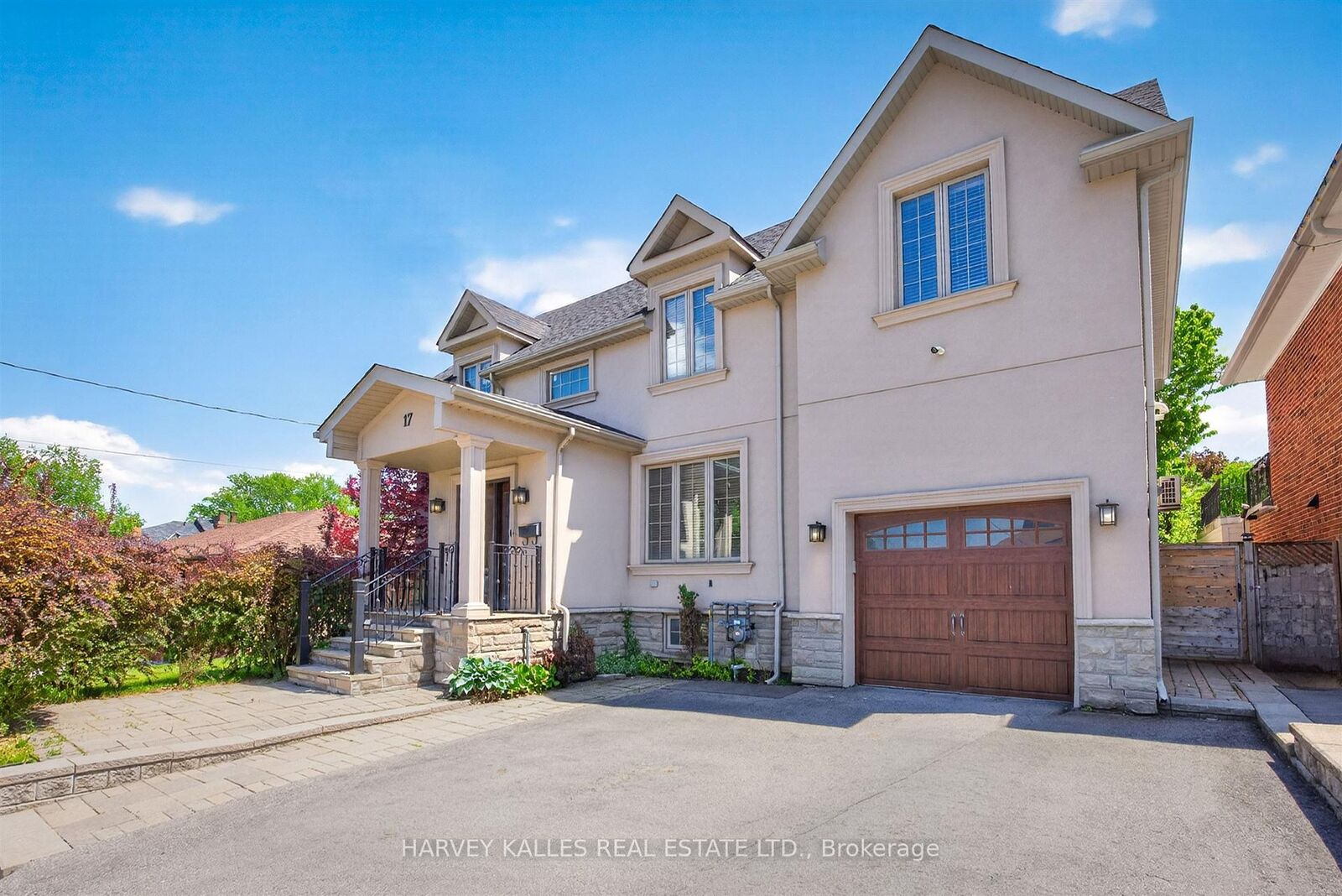 Property Photo:  17 Lockheed Boulevard  ON M9P 2H5 