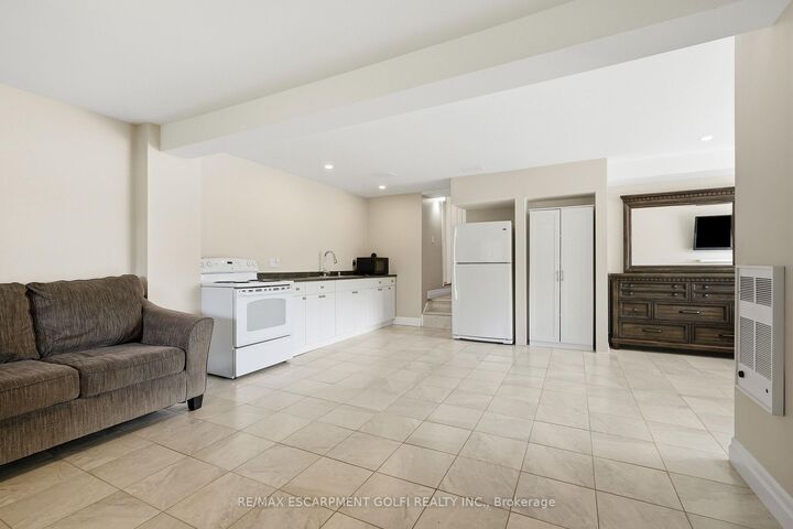 Property Photo:  11404 Lakeshore Road Lower  ON L3K 5V4 