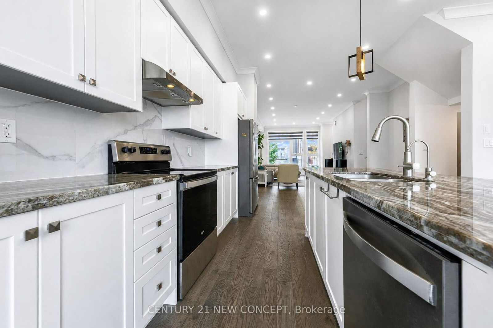 Property Photo: 47 Sundew Lane ON L4E 1H7