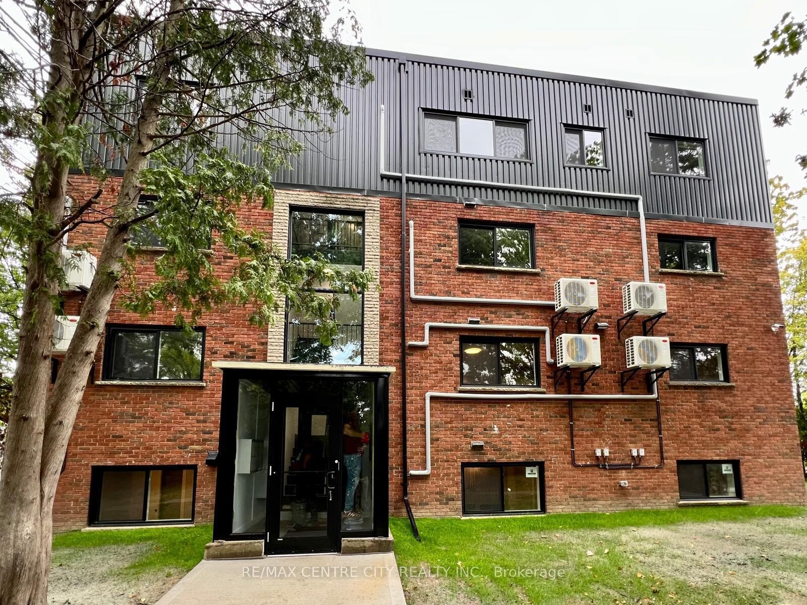 Property Photo:  400 Scenic Drive N 3A  ON N5Z 3A8 