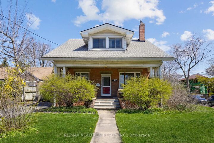 Property Photo:  2585 Lake Shore Boulevard W Lower Level  ON M8V 1G3 