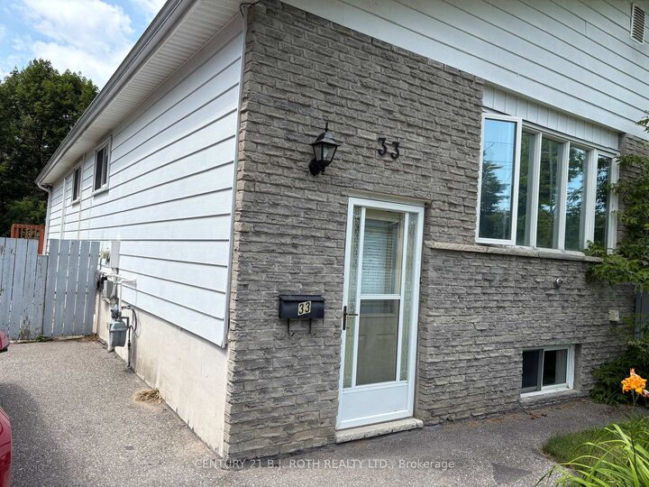 Property Photo: 33 Beaumaur Drive ON L9M 1V7