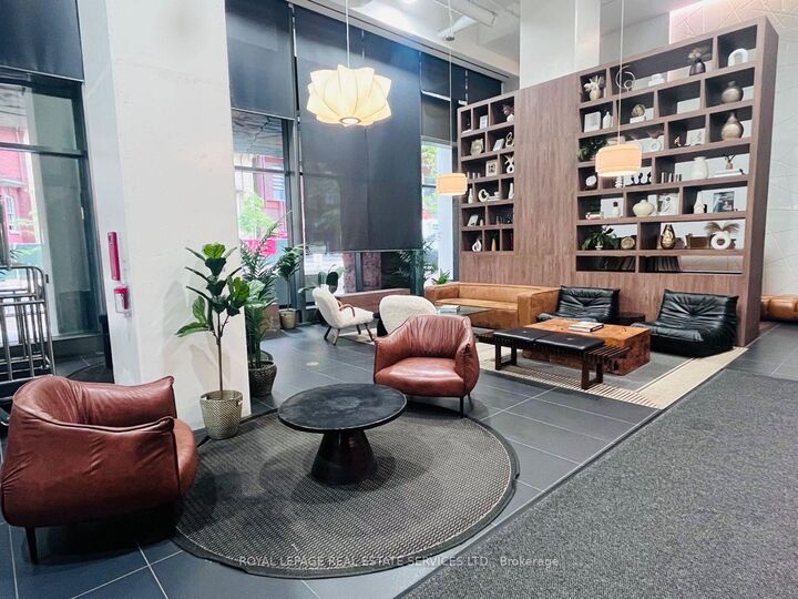 Property Photo:  21 Widmer Street 1610  ON M5V 0B8 