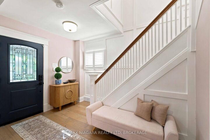 Property Photo: 9 Johnston Street ON K2N 5K5