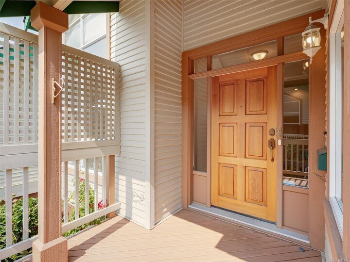 Property Photo: 530 Marsett Pl #77 BC V8Z 7J2