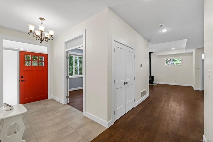 Property Photo: 480 Oakdowne Rd BC V9K 2G1