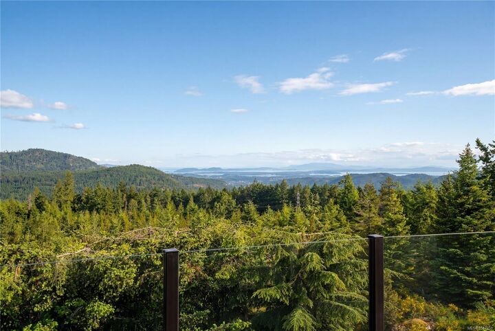 Property Photo: 1150 Stonecrest Way BC V8H 2J1