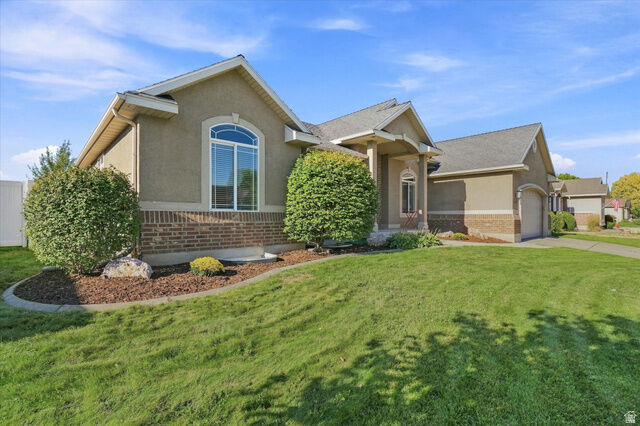 Property Photo:  633 W 3600 S  UT 84405 