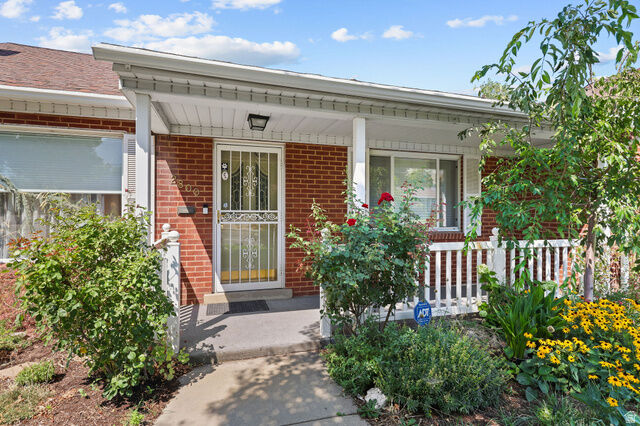 Property Photo:  2800 S 2700 E  UT 84109 