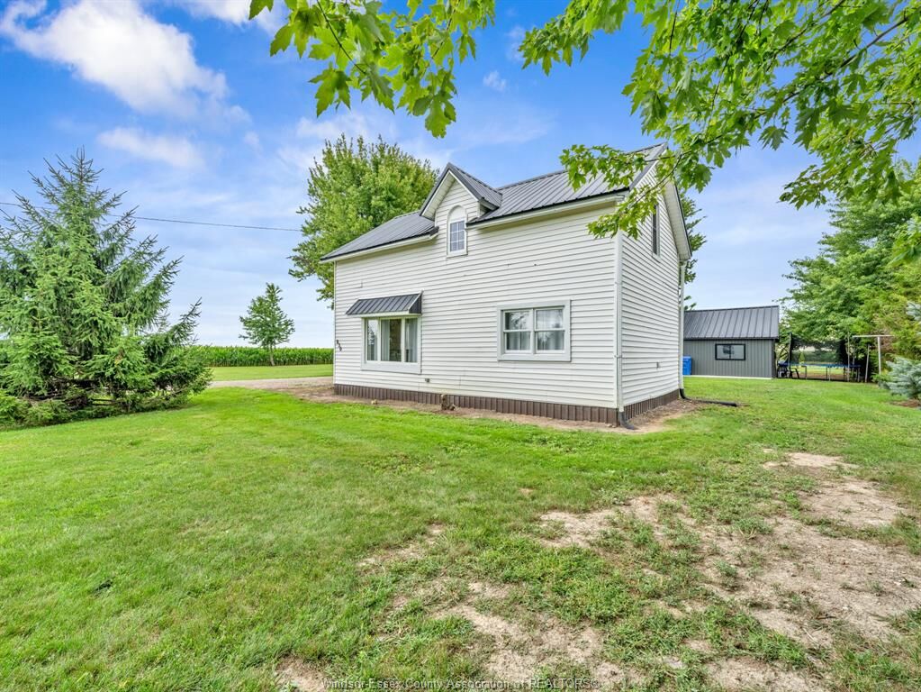 Property Photo: 830 Mersea Road 10 ON N0P 2J0