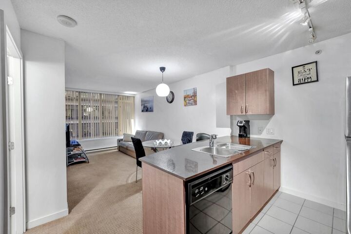 610 Granville Street 1506 — photo 1