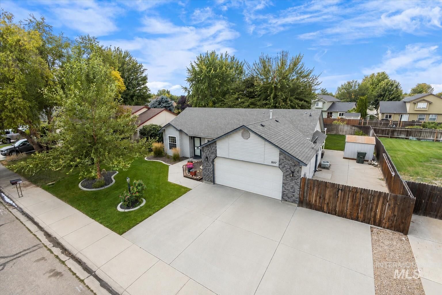 Property Photo:  897 S Pelican Way  ID 83642 