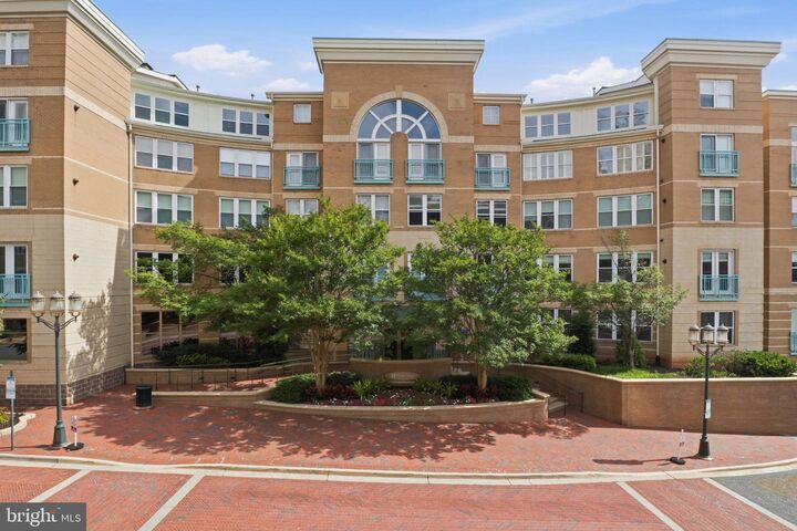 Property Photo: 12001 Market Street 122 VA 20190