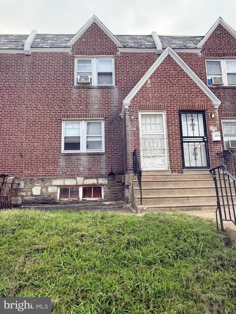 Property Photo:  6945 Souder Street  PA 19149 