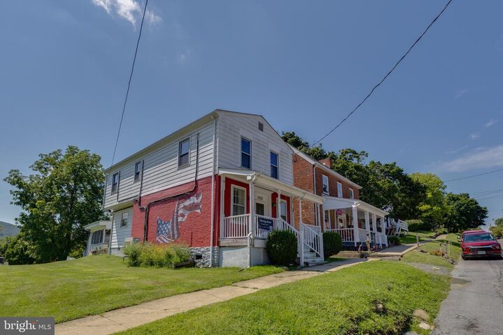 Property Photo: 1053 W Washington Street WV 25425