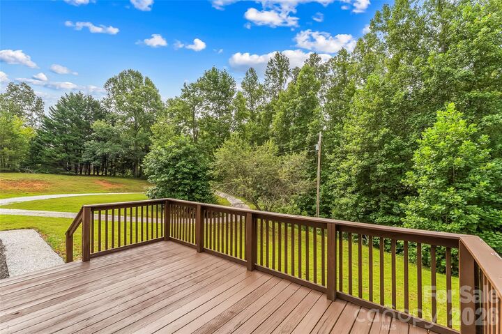 Property Photo: 390 Stacy Hollow Drive NC 28752