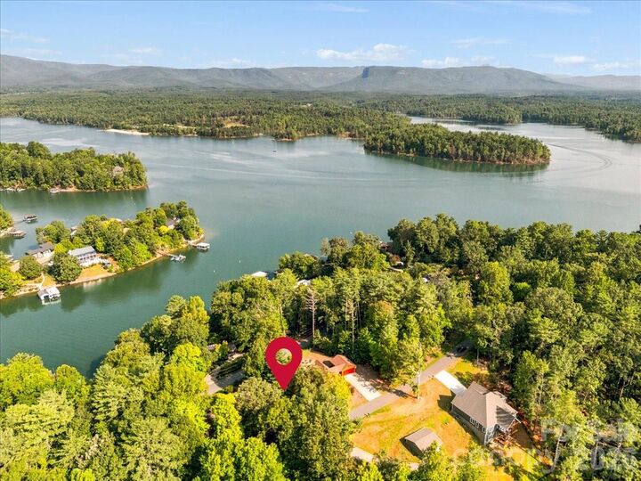 Property Photo:  6012 Holiday Shores Avenue  NC 28761 