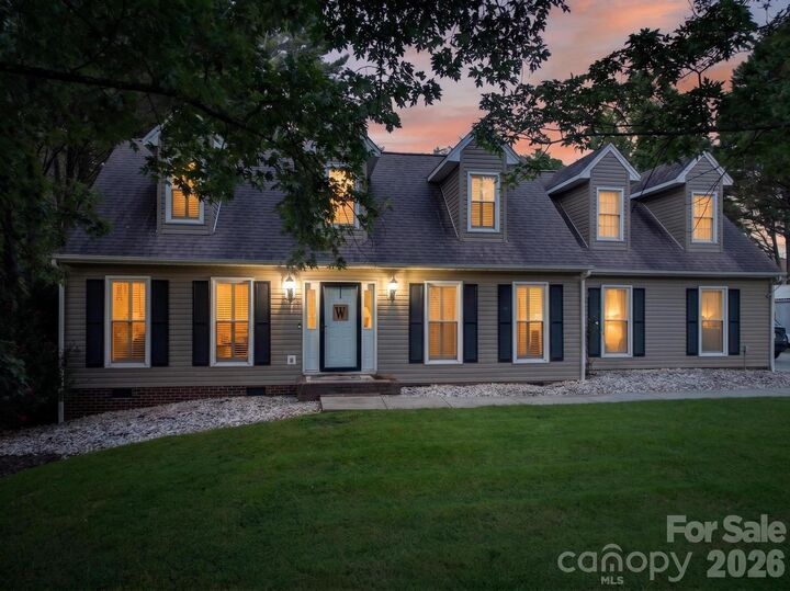 Property Photo:  922 Plantation Drive  NC 28645 