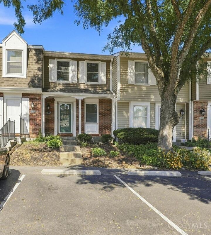 Property Photo: 2804 Millbank Row OH 45039