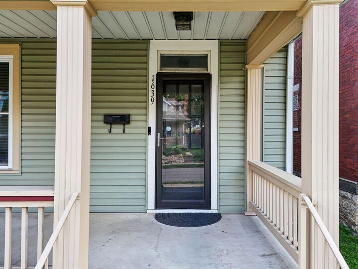 Property Photo:  1639 E Granville Street  OH 43203 