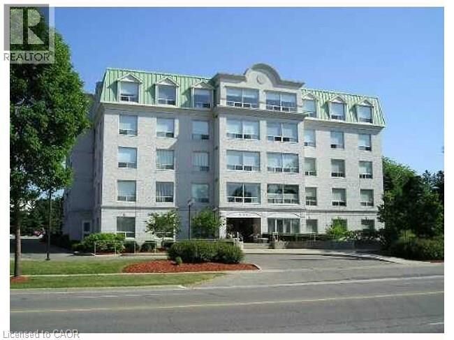 Property Photo:  405 Erb Street West 102  ON N2L 1W7 