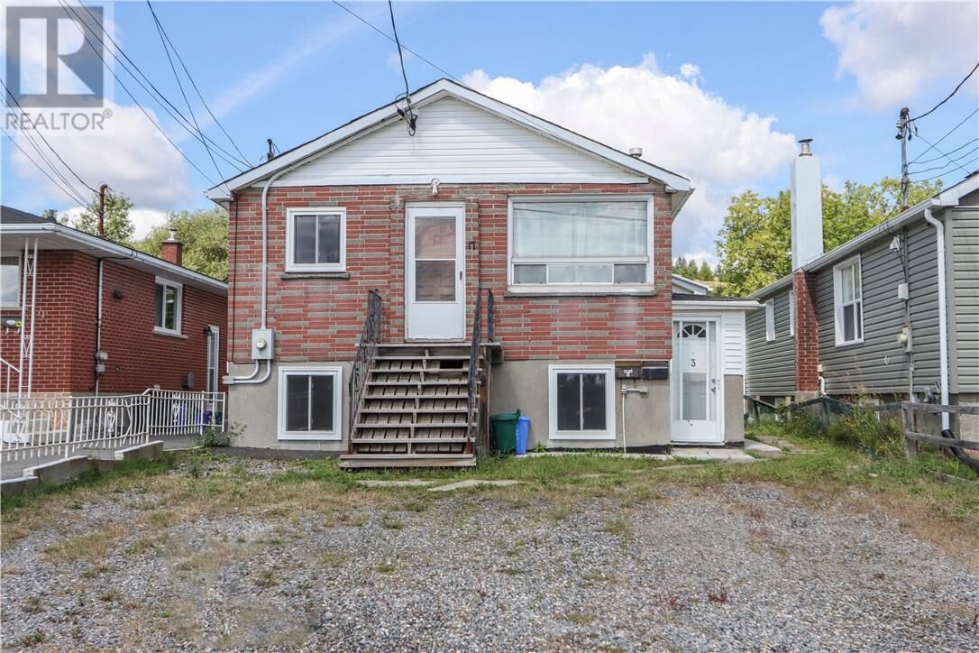 Property Photo:  17 Landsend Street  ON P3C 1B9 