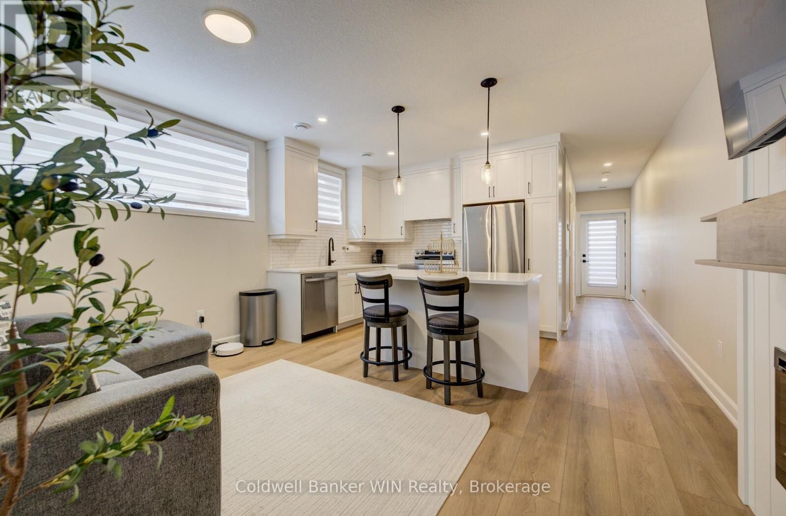 Property Photo: 440 Wellington Street East 3 ON N0G 2L2