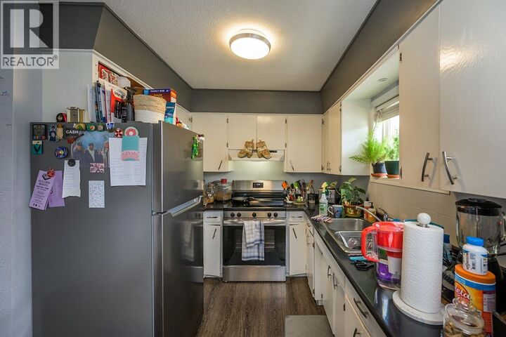 Property Photo: 1918 Vine Street BC V2L 2W8