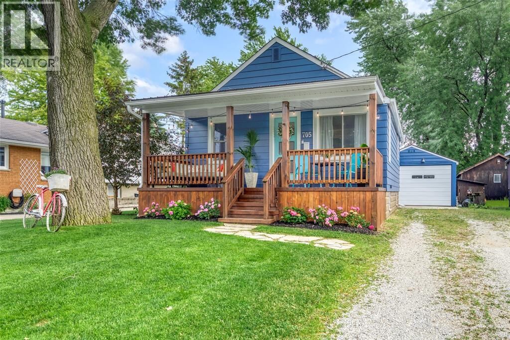 Property Photo:  705 Orchard Avenue  ON N7V 2X3 