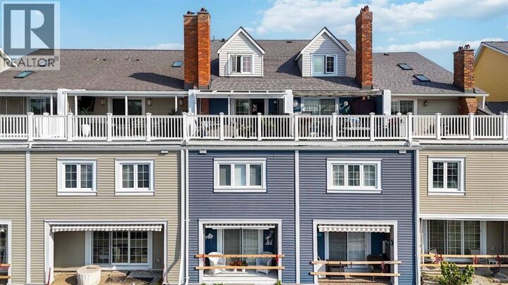 Property Photo:  1500 Venetian Boulevard W14  ON N7T 7W4 