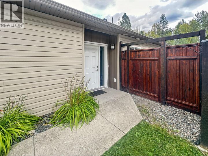 Property Photo:  486 Similkameen Avenue  BC V0X 1W0 