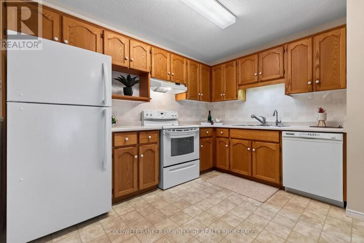 Property Photo:  300 Johnt Street South 51  ON N5A 7V5 