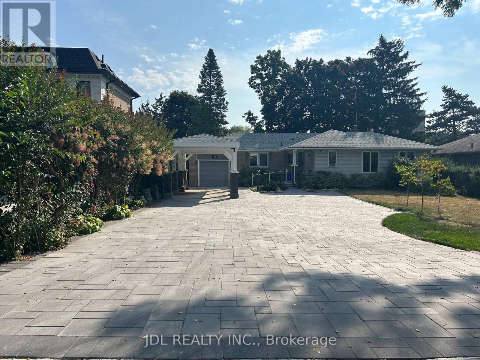 Property Photo: 110 Robinson St Street ON L3P 1P1