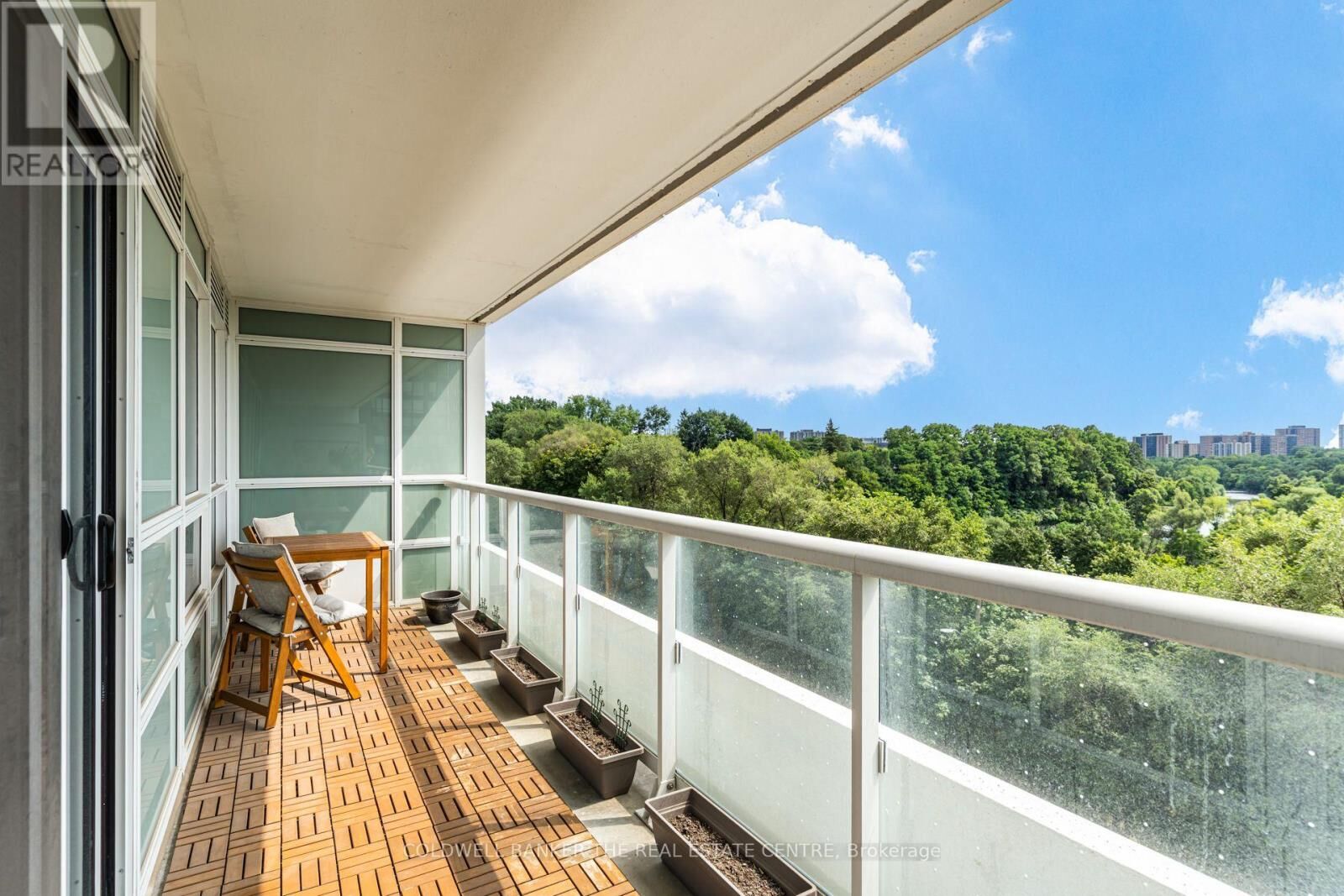 Property Photo: 10 Wilby Crescent 412 ON M9N 0B6