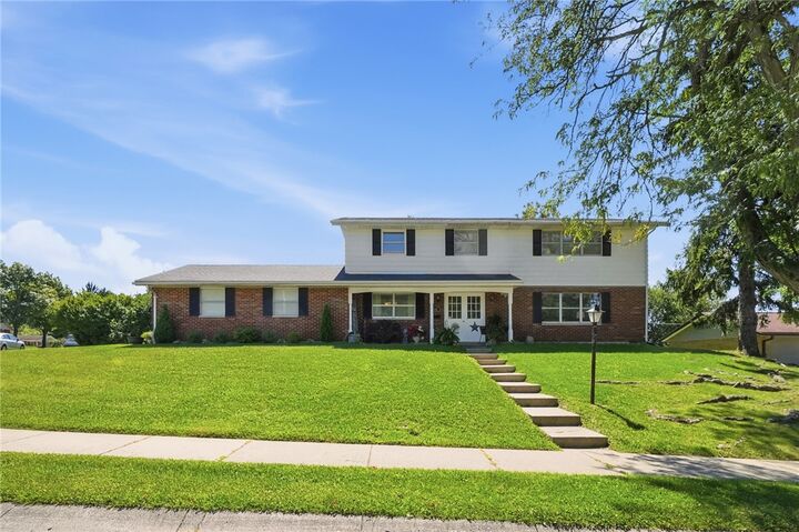 Property Photo: 3161 Sherwood Park Drive OH 45505